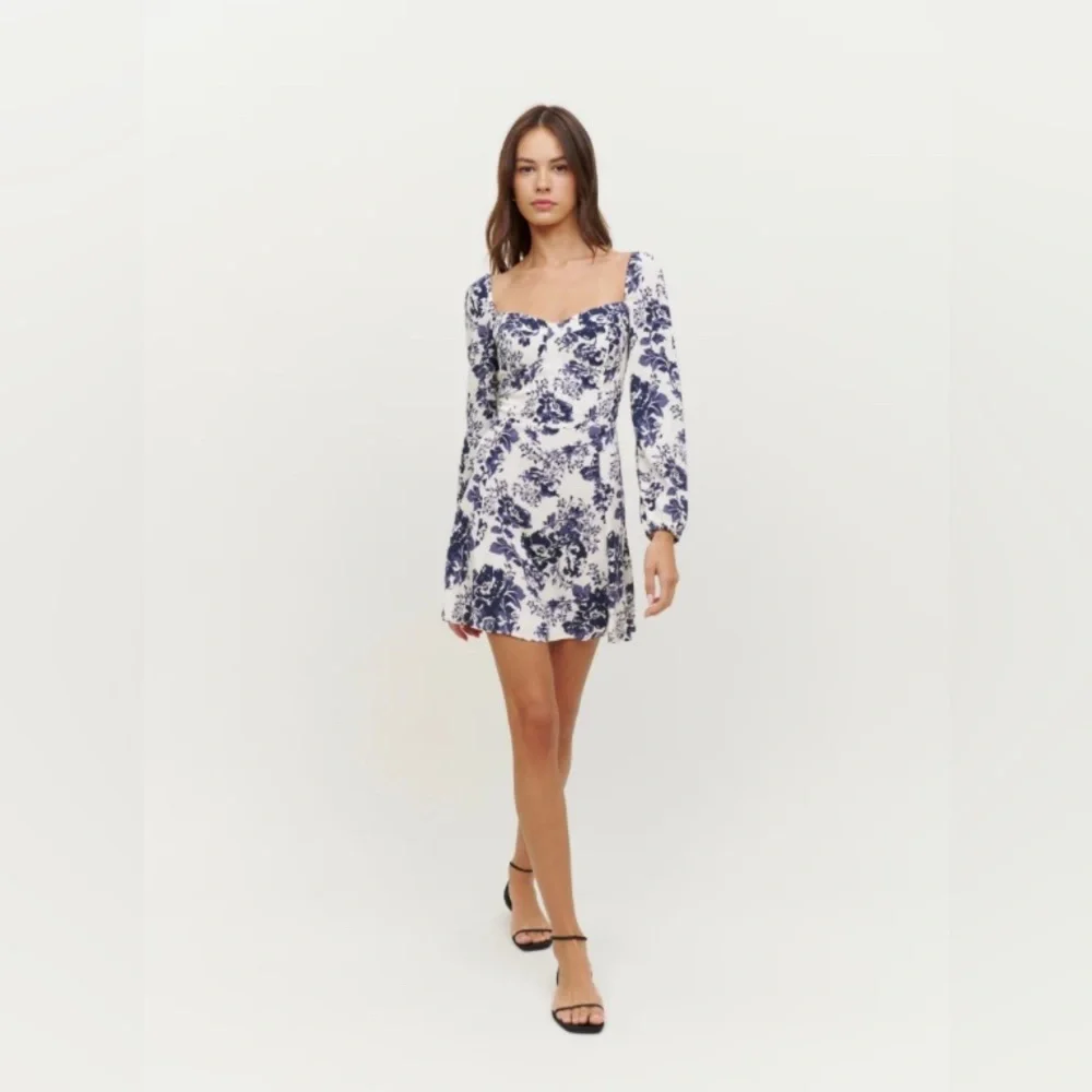 Reformation Mochi Dress - Picture 3 of 9